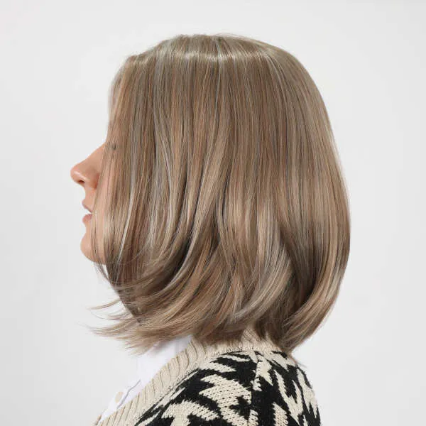 Noelle - Modern caramel-blonde bob wig